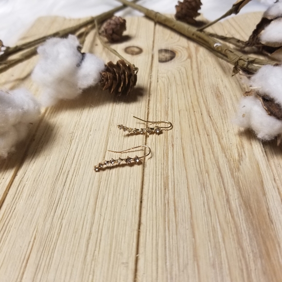 Very Pretty CZ Ear Climbers in GOLD - Picture 3 of 11